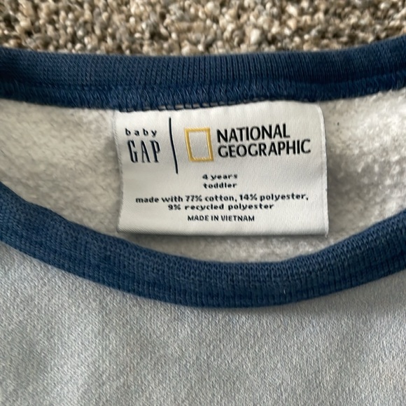 Boys gap sweatshirt 4T - Picture 3 of 5